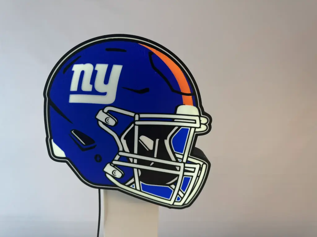 Lightbox - Giants Helmet